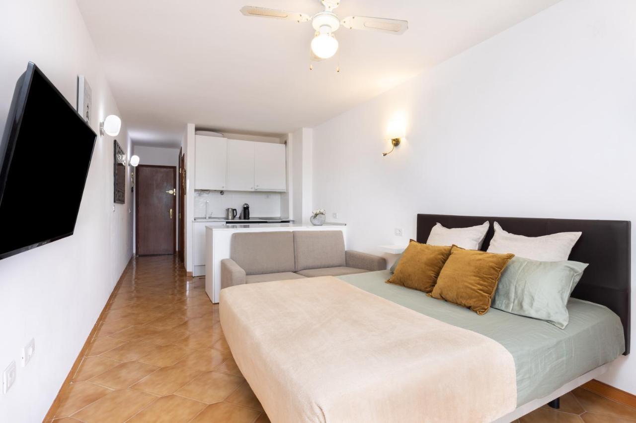 Classbnb - Seafront Studio With Beach View In The Center Of Los Cristianos Los Cristianos  Luaran gambar